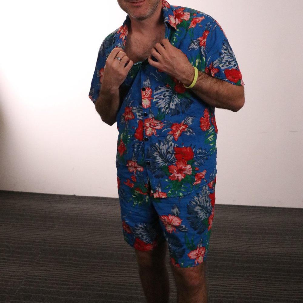 Multi Color Shirt and Short Set - Picture 6 of 7